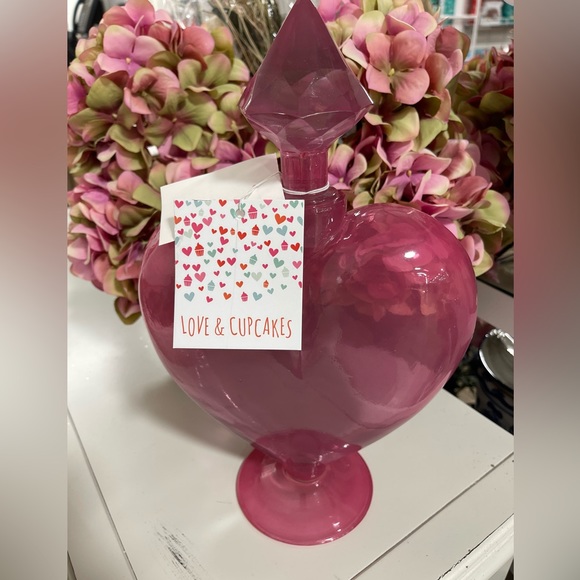 Valentine Glass Candy Heart Potion Bottle Love & Cupcakes Viral Tik Tok NWT - Picture 3 of 4